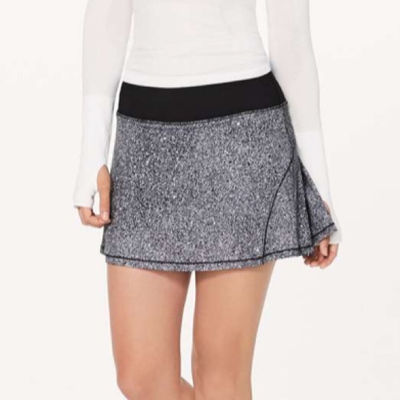 ✨HP✨ 2 pairs! Perfect condition LULULEMON Circuit Breaker skorts. 6, tall. OBO! - Picture 11 of 16